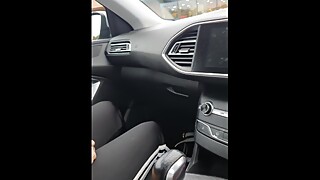 Step mom in black leggings make step son cum in 30 seconds on her hands in the car